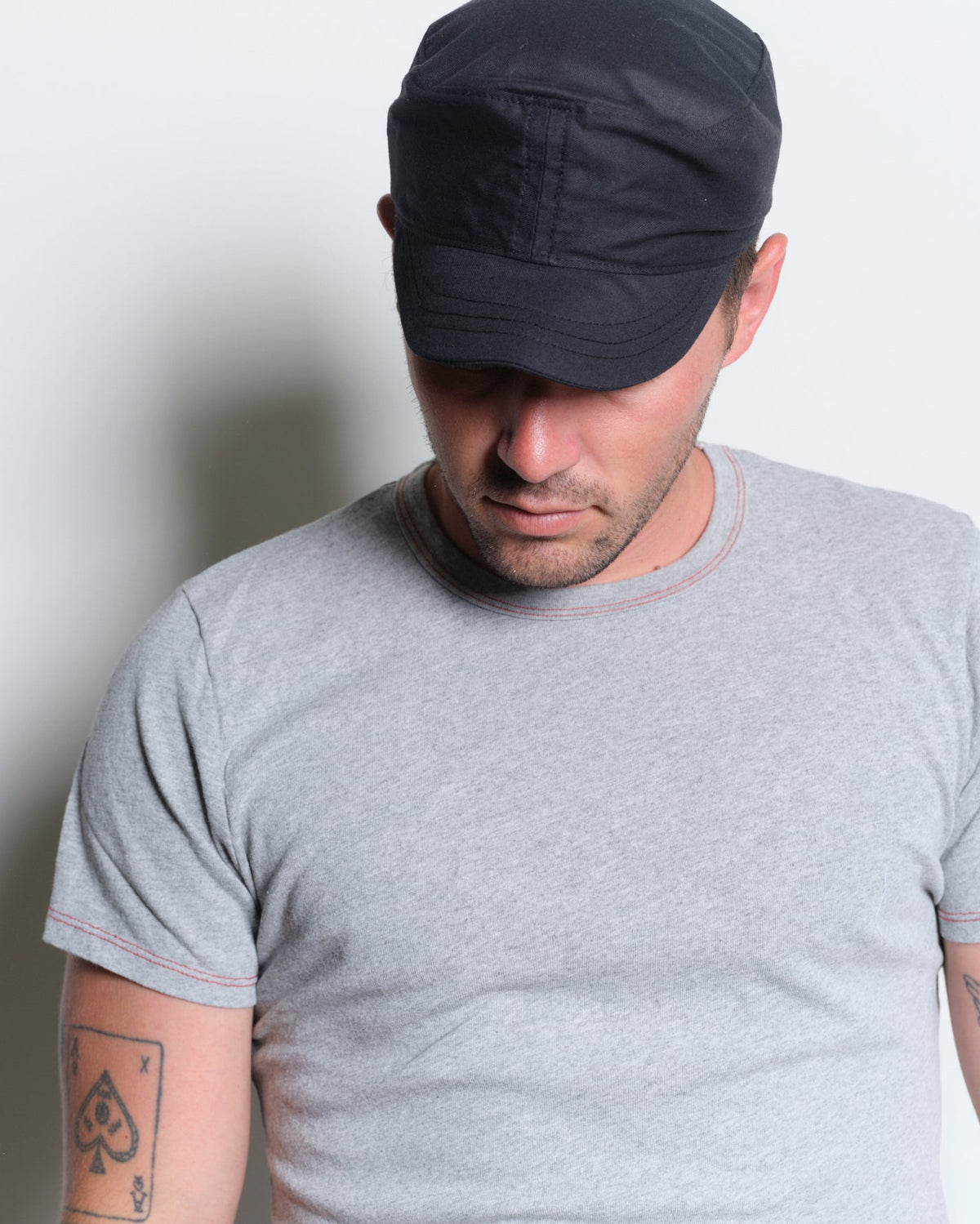 MICRO TEE SS - HEATHER / RED-4