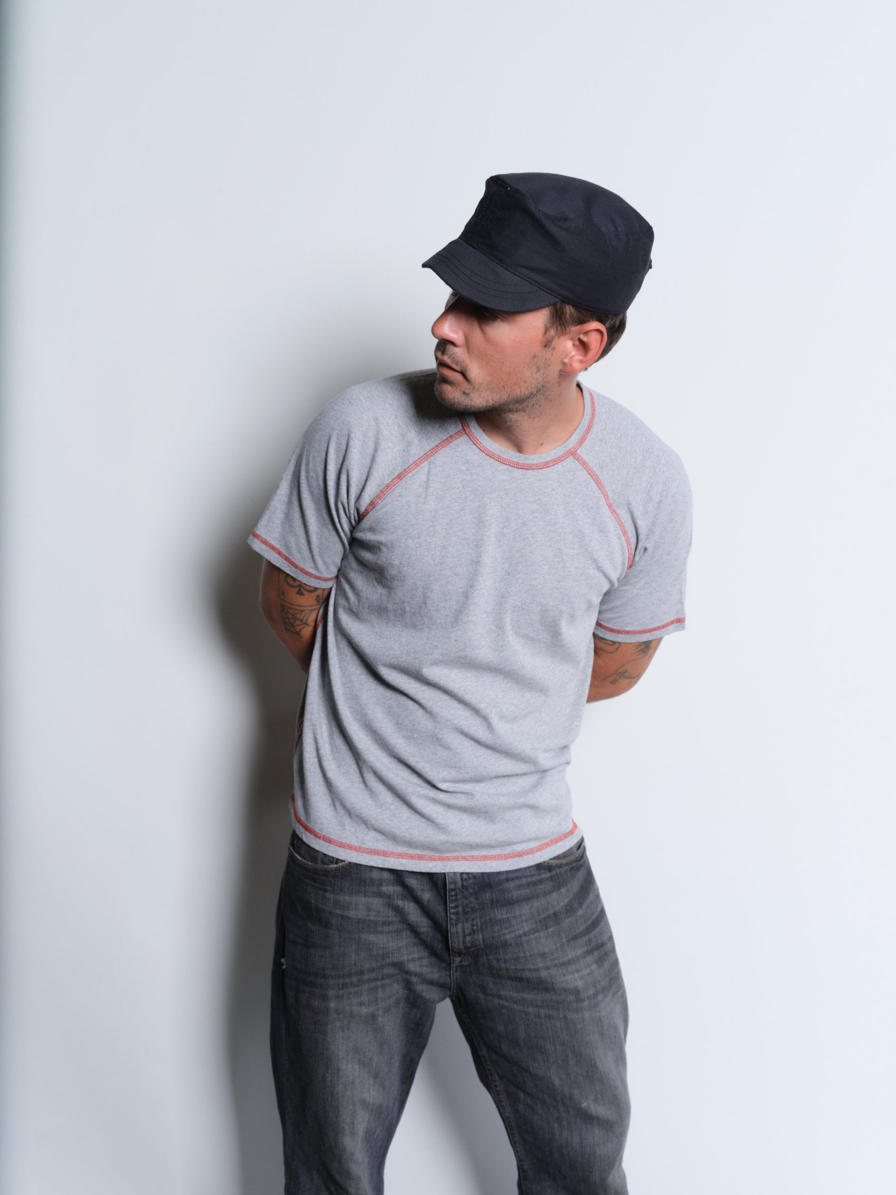 CREW RAGLAN SS - HEATHER / RED-3
