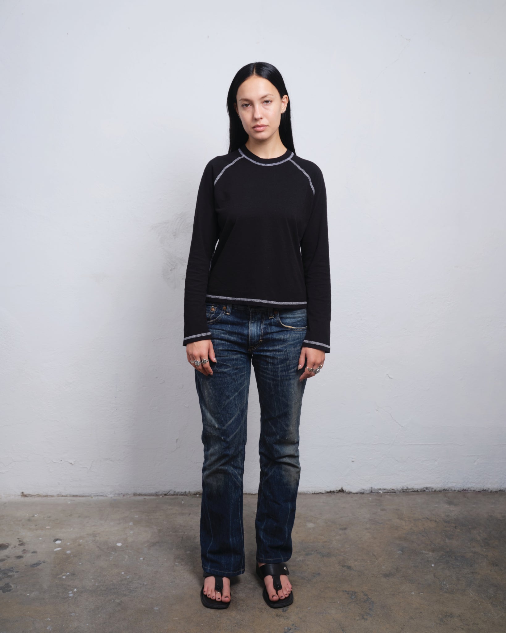 RAGLAN LS - BLACK / WHITE